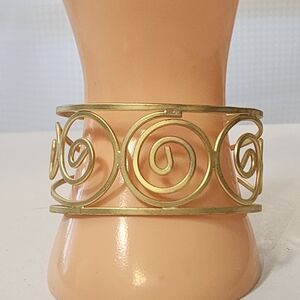 Gold Tone Wire Swirl Cuff Bracelet Open Bangle Boho Minimalist Size 6.75